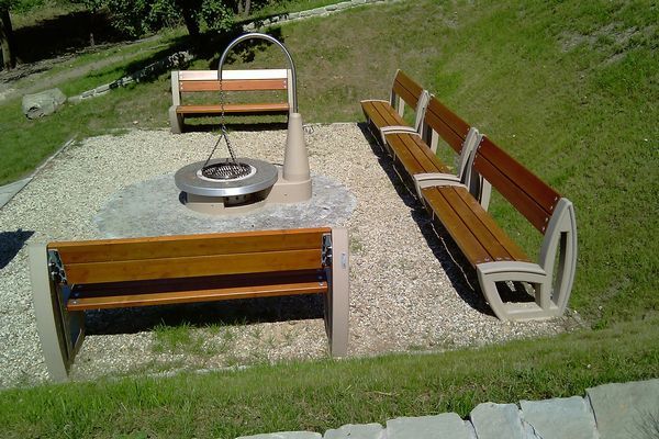 park-ustropzagospodarowanie-terenu-przy-hotelu-w-ustroniu-ciana-wspinaczkowa-grill-ziele-place-zabawp