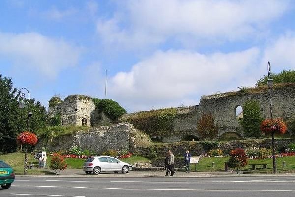 rekonstrukcja-zamku-fecamp-francjapmodel-remontu-ruin-zamku-wraz-z-odtworzeniem-wieyp