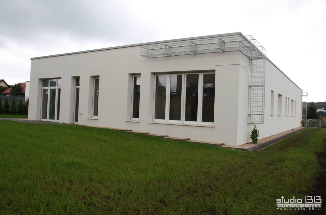 TWIN HOUSE A