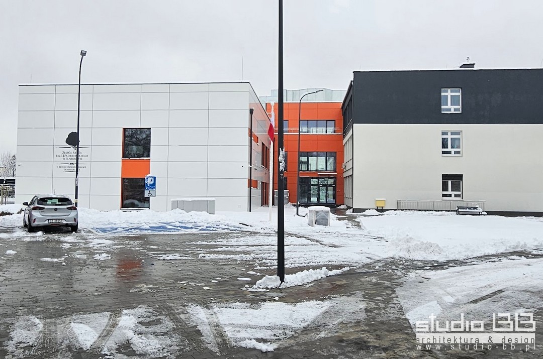 ROZBUDOWA LICEUM KNURÓW