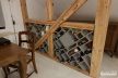 poddasze-z-regaem-na-wino